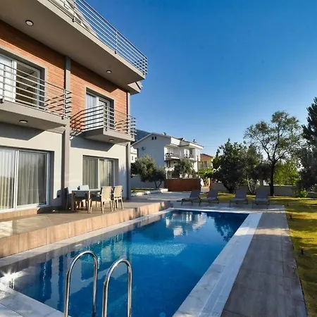 ölüdeniz'e Yakın 3 Yatak Odalı *