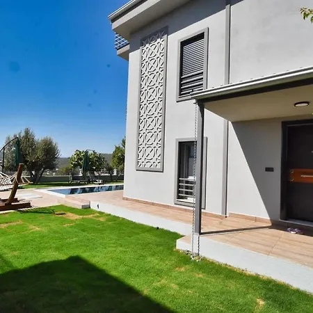 Villa ölüdeniz'e Yakın 3 Yatak Odalı *
